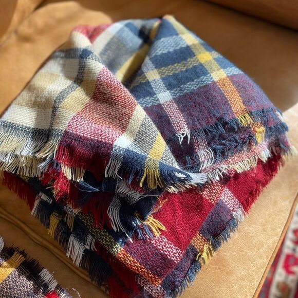 2 x plaid scarves - fall colours - Picture 3 of 4